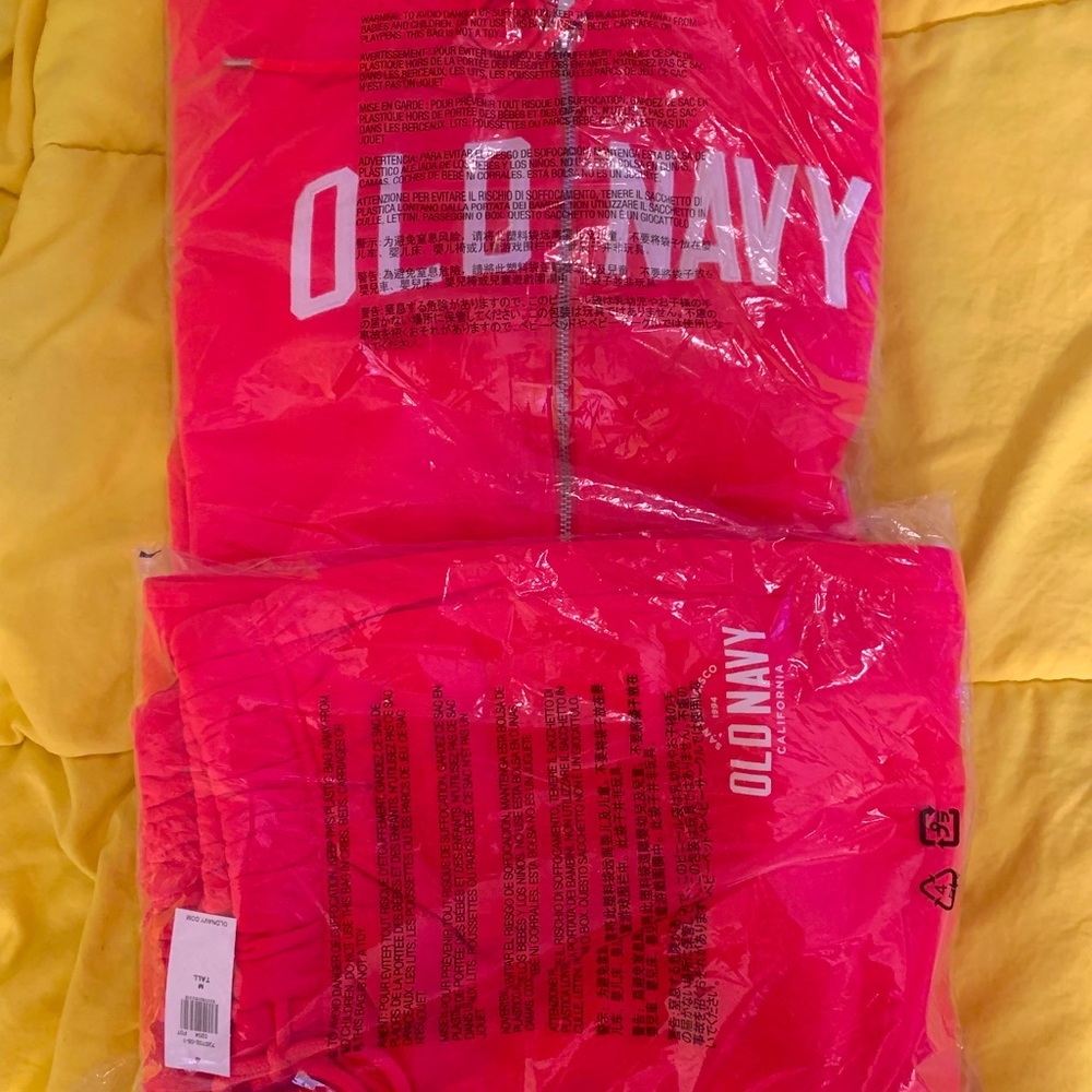 Cut Old Navy Sweatsuit!